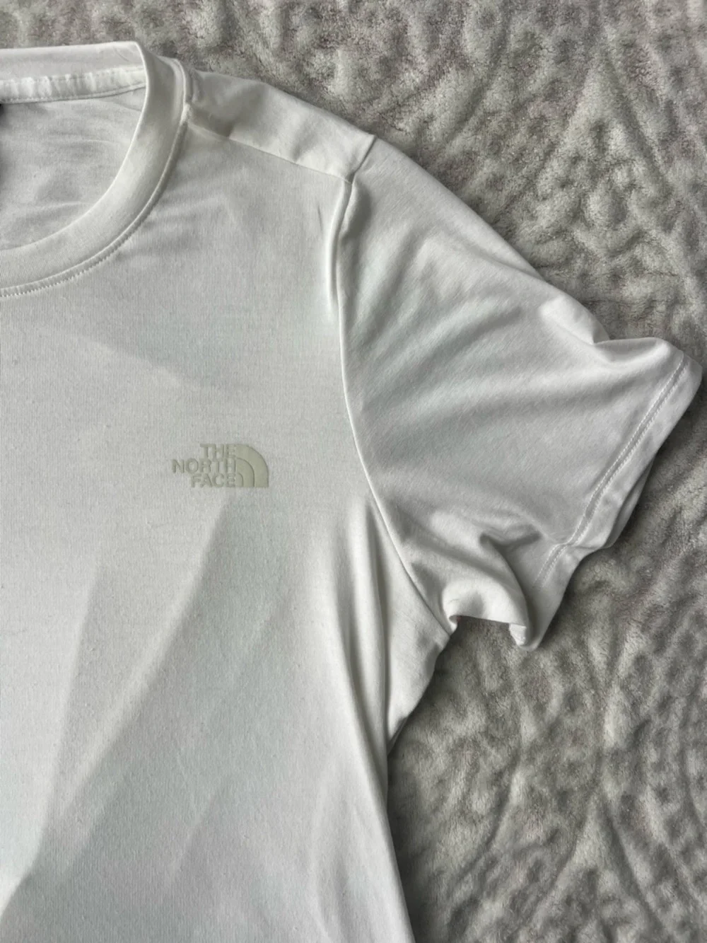 The North Face Women's White Crewneck Tee with Tie Knot Back | Size S - Picture 5 of 10
